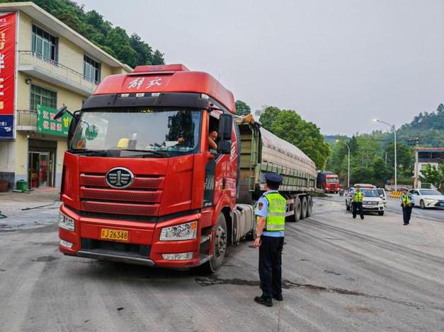 上栗县交通运输局 织密“五一”道路运输安全网，筑牢货运监管防线